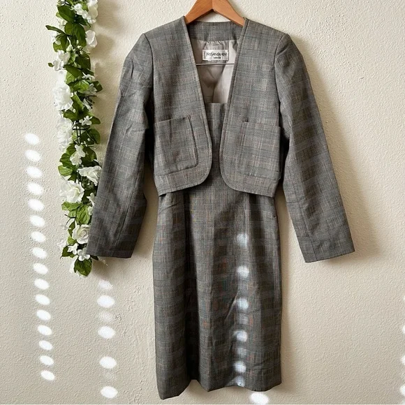 Yves Saint Laurent Yves Saint Laurent - Picture 1 of 14